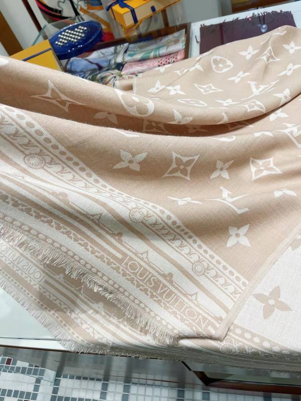 Louis Vuitton Scarf LVC00509